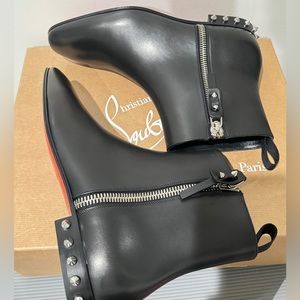 Christian Louboutin Roadirik Donna Flat Spike Studded Boots Booties